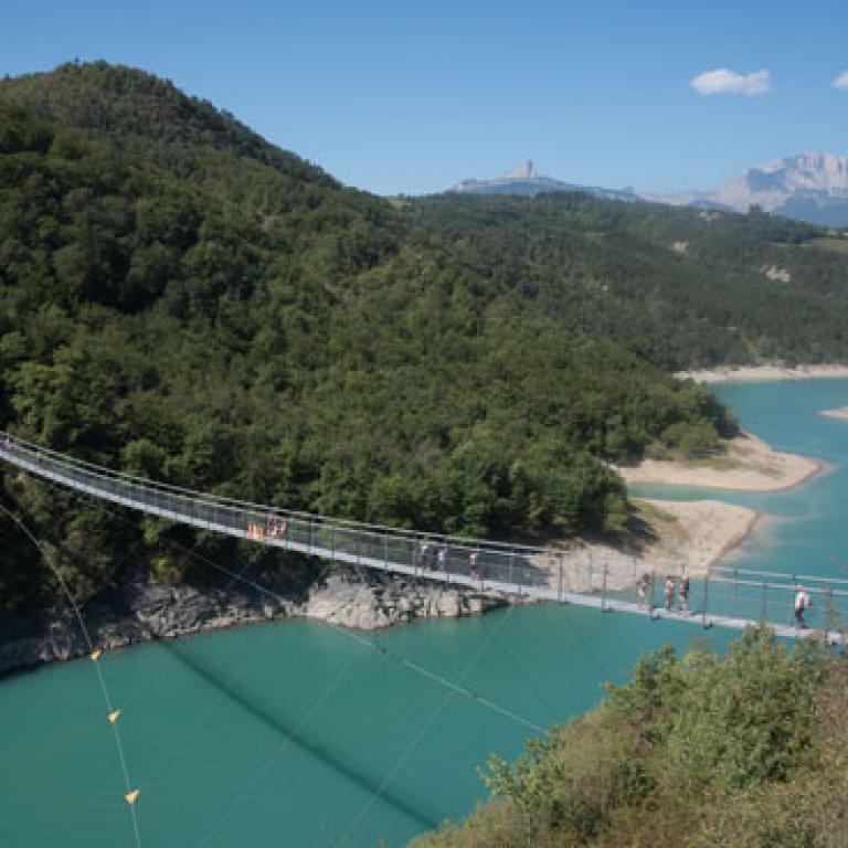 Passerelle du Drac au dessus du lac de Monteynard-Avignonet - ©Emmanuel Breteau