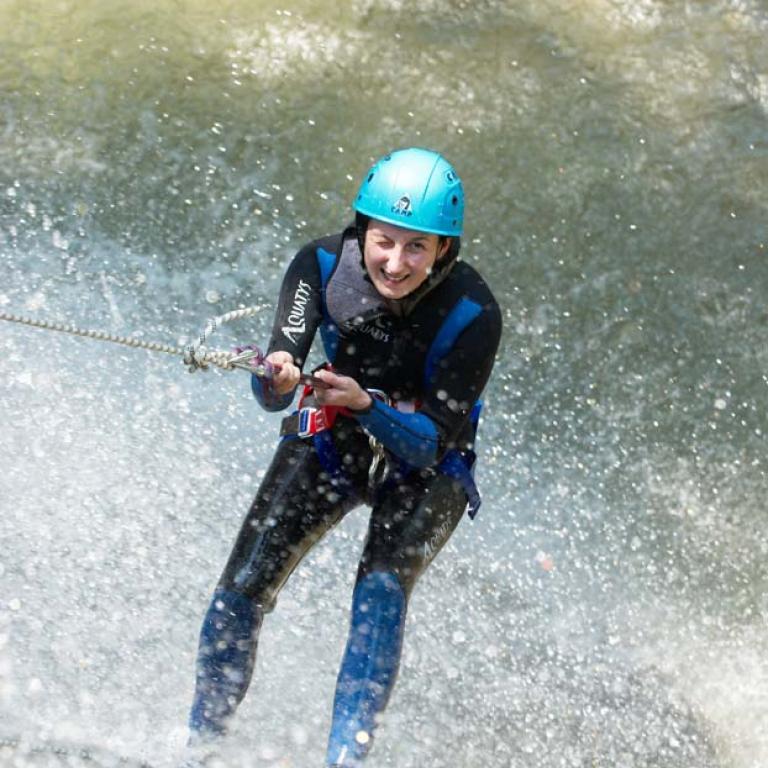 Canyoning dans Les Ecouges ©CMartelet Canyoning dans Les Ecouges